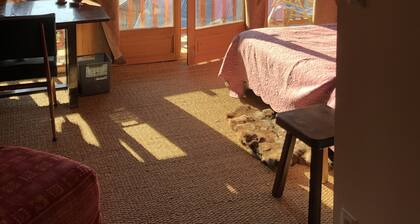 Maison d'altitude poutres et pierre avec vue sur la vallée!