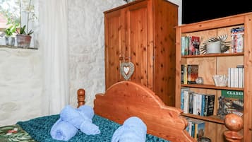 1 Schlafzimmer, individuell dekoriert, individuell eingerichtet