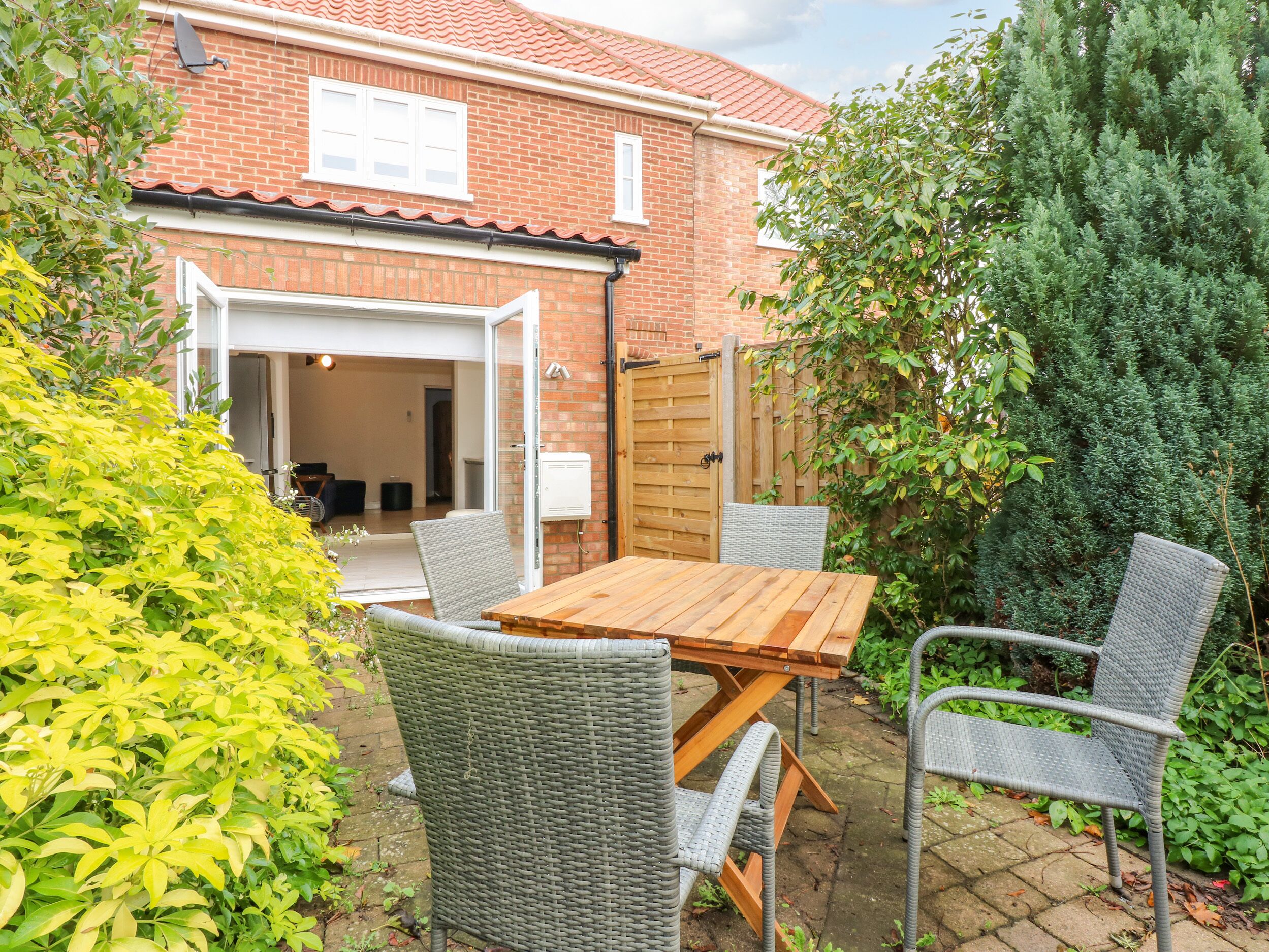 Cottage | Property grounds