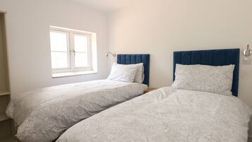 2 bedrooms, individually decorated, individually furnished, free WiFi