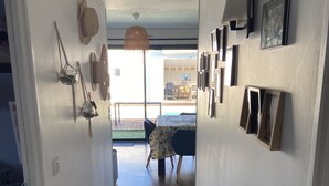 Interior - Maison Récente Avec Piscine (Bonnetan)