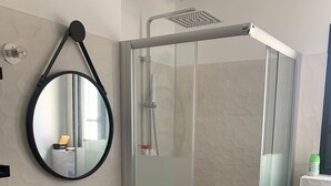 Shower - Maison Récente Avec Piscine (Bonnetan)