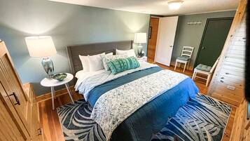 6 bedrooms, WiFi, bed sheets