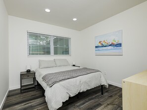 4 Schlafzimmer, Schreibtisch, Bügeleisen/Bügelbrett, kostenloses WLAN