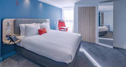 Holiday Inn Express Fleet