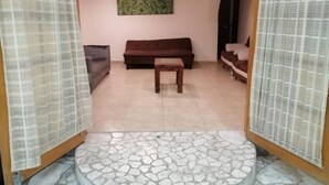 Interior detail - Casita del Arbol (Mexico City)