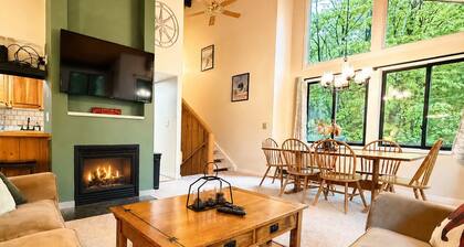 Village of Loon 2BR Loft - Pool, Hot Tub, AC, Sleeps 6