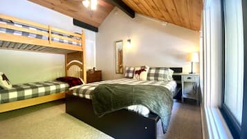 2 bedrooms, desk, iron/ironing board, free WiFi
