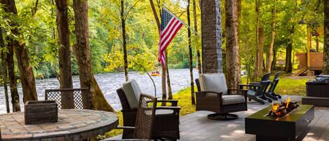 تناول الطعام بالخارج