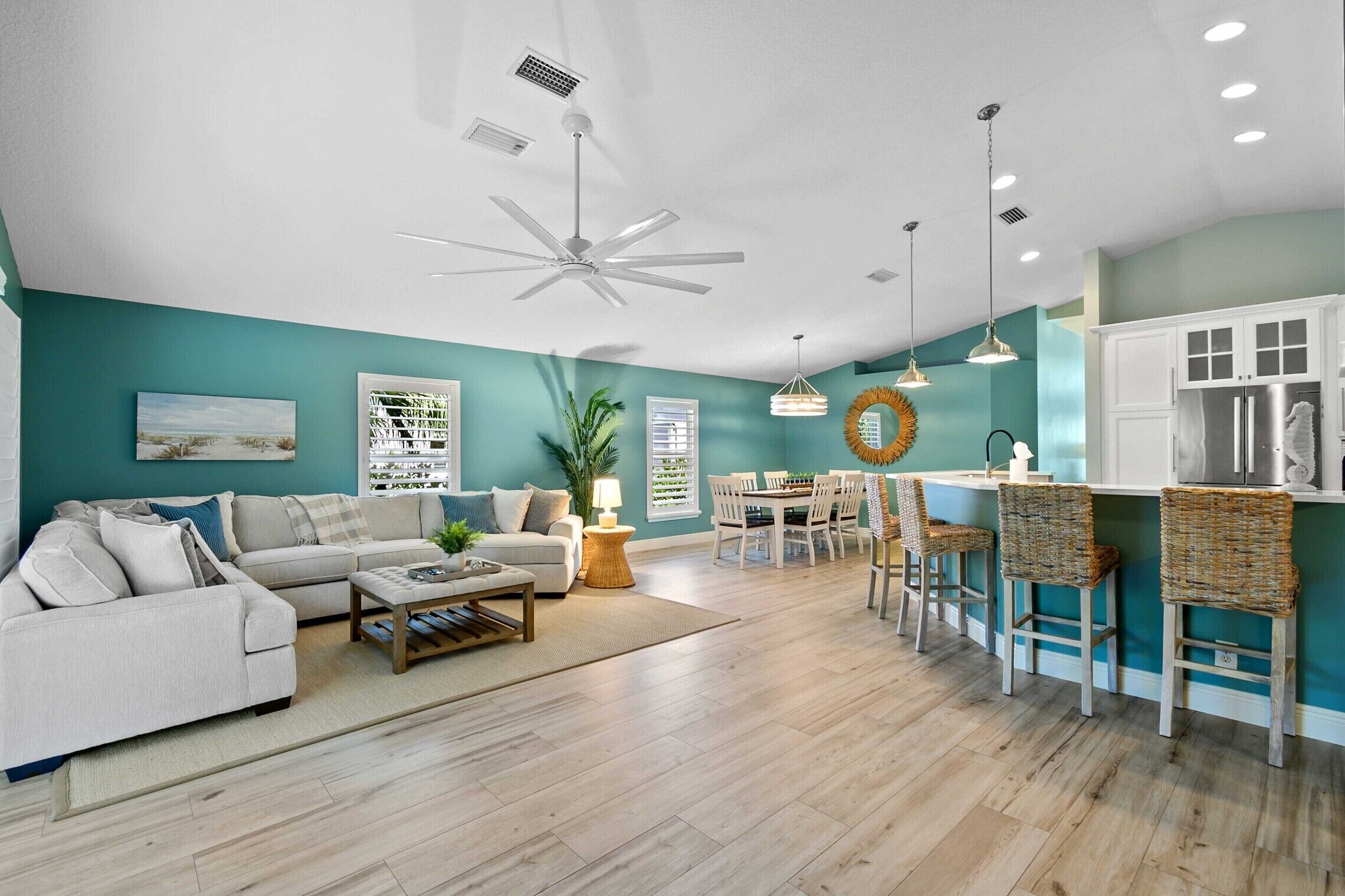 Tranquil 3-bedroom Jupiter, home, less than 2 miles from beach!