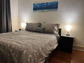 1 bedroom, WiFi - #1* 5min walk to the Beach, Amazing Virginia Pro Host. (Norfolk)