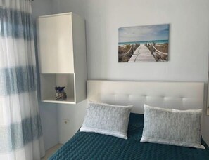 1 Schlafzimmer, Schreibtisch, Bügeleisen/Bügelbrett, kostenloses WLAN