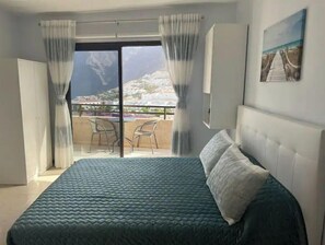 1 Schlafzimmer, Schreibtisch, Bügeleisen/Bügelbrett, kostenloses WLAN