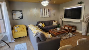 Smart TV, smart speakers, stereo