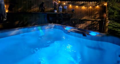 Bigfoot Inn -cabin with loft -near Illinois River