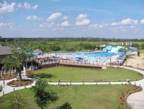 Monthly Rates, Relocation, Golf, Pools