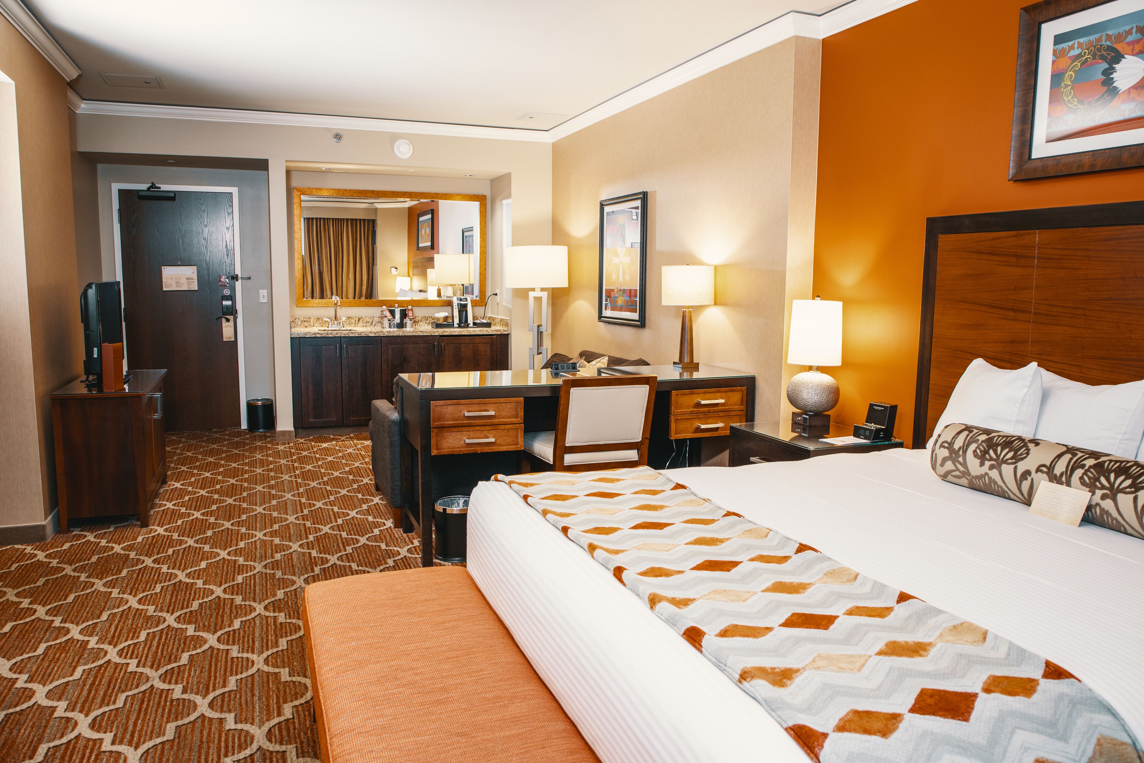 Junior-Zimmer, 1 King-Bett | Schreibtisch, kostenloses WLAN, Bettwäsche