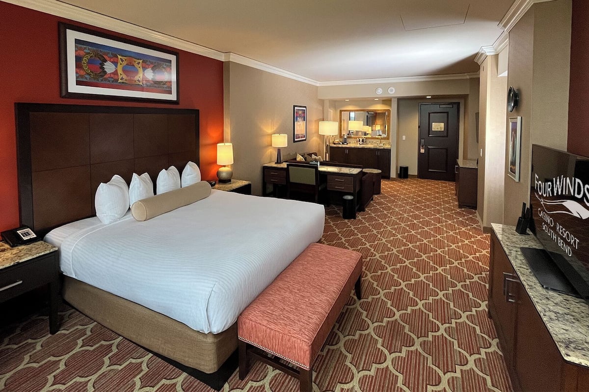 Rom – junior, 1 kingsize-seng | Skrivebord, wi-fi (inkludert) og sengetøy