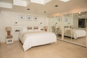 4 chambres, bureau, fer et planche à repasser, Wi-Fi gratuit