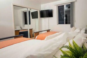 5 bedrooms, desk, iron/ironing board, free WiFi - Beautiful home in playas de Tijuana (playas de tijuana)