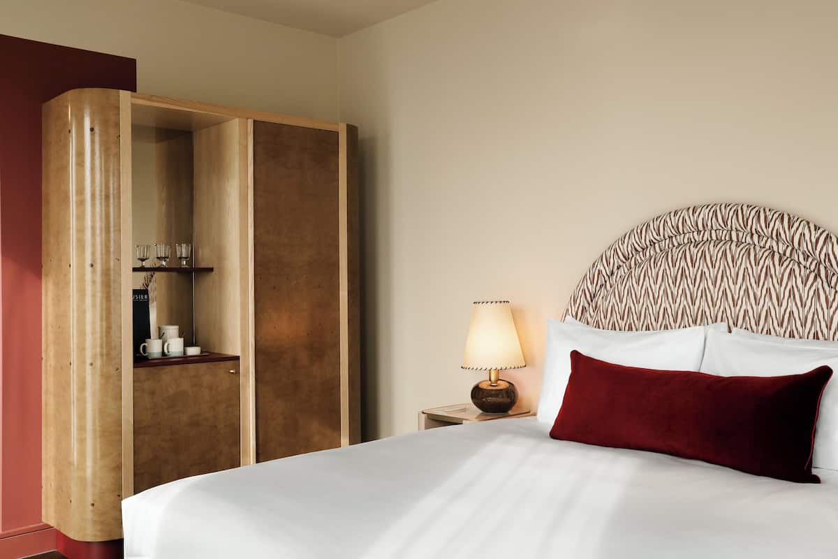 Cosy - Skyline View | 1 bedroom, laptop workspace, soundproofing, free WiFi