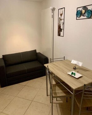 Interior - Petit Appartement à Louer Dans le Val Dhérens (Vernamiège)