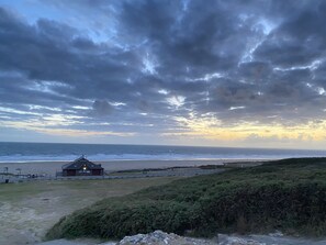 Studio, 1 Queen Bed | Beach - Beautiful 1-bed Studio in Porthcawl Near Beach (Porthcawl)