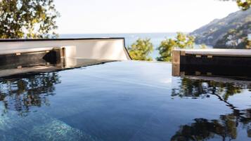 Family Quadruple Room, Ensuite, Sea View (Family Suite Positano) | Garden