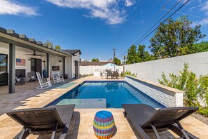 Outdoor pool, a heated pool