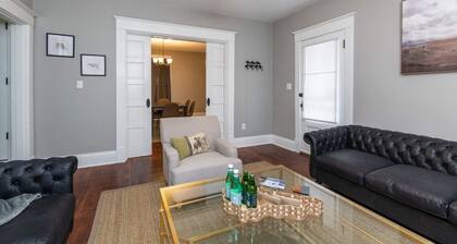 The Colonels Apartment is a freshly renovated 3bedroom 1bath downtown Richmond apartment