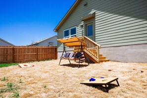 Property grounds - Contemporary 4-Bedroom Retreat! Lackland AFB (San Antonio)