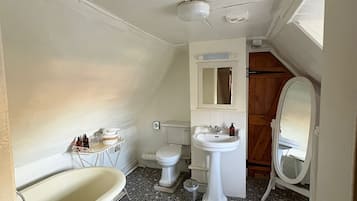 Standard Suite, Ensuite, Garden View (2) | Bathroom