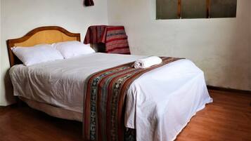 4 bedrooms, bed sheets