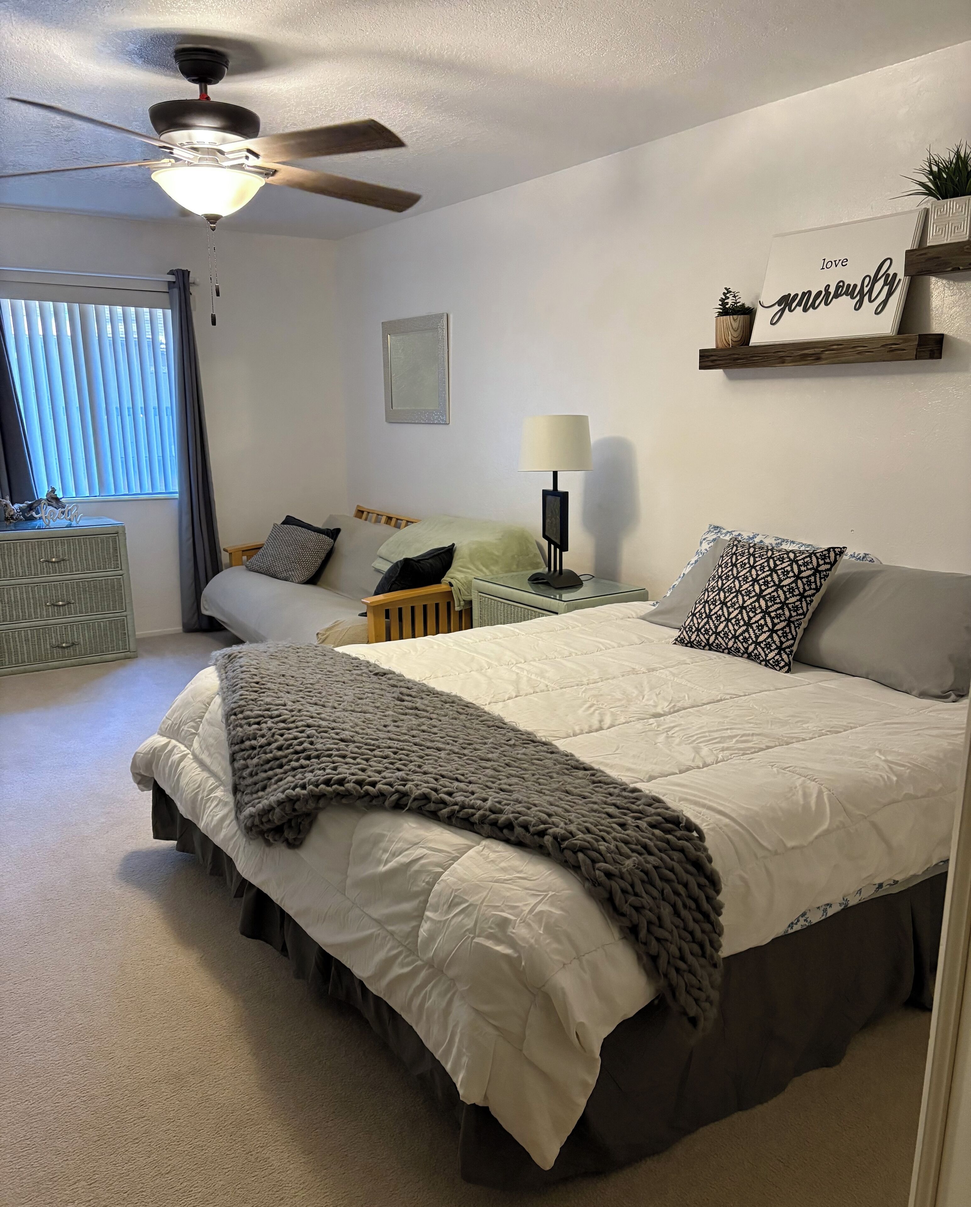 3 間睡房、書桌、免費 Wi-Fi、床單