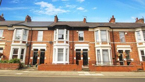 Unclassified image, 5 of 26, button - 151 Trevor Terrace Flat North Shields (North Shields)