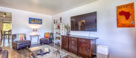 Smart TV, computer monitors