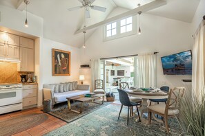 Interior - Conch Republic Retreat (Key West)