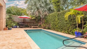Beheizter Pool