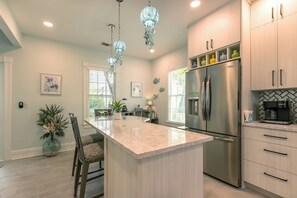 Micro-ondes, lave-vaisselle