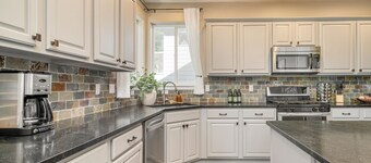 Ponderosa Pines by AvantStay | Family Friendly, 10 mins from Central Bend