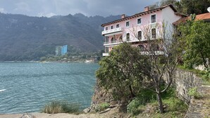 Front of property - Hotel Tzanjuyu Bay (Panajachel)