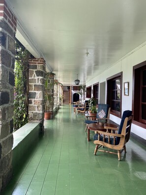 Living area - Hotel Tzanjuyu Bay (Panajachel)