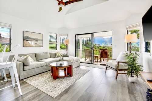 Private Princeville Retreat w/ Hanalei Bay View!

