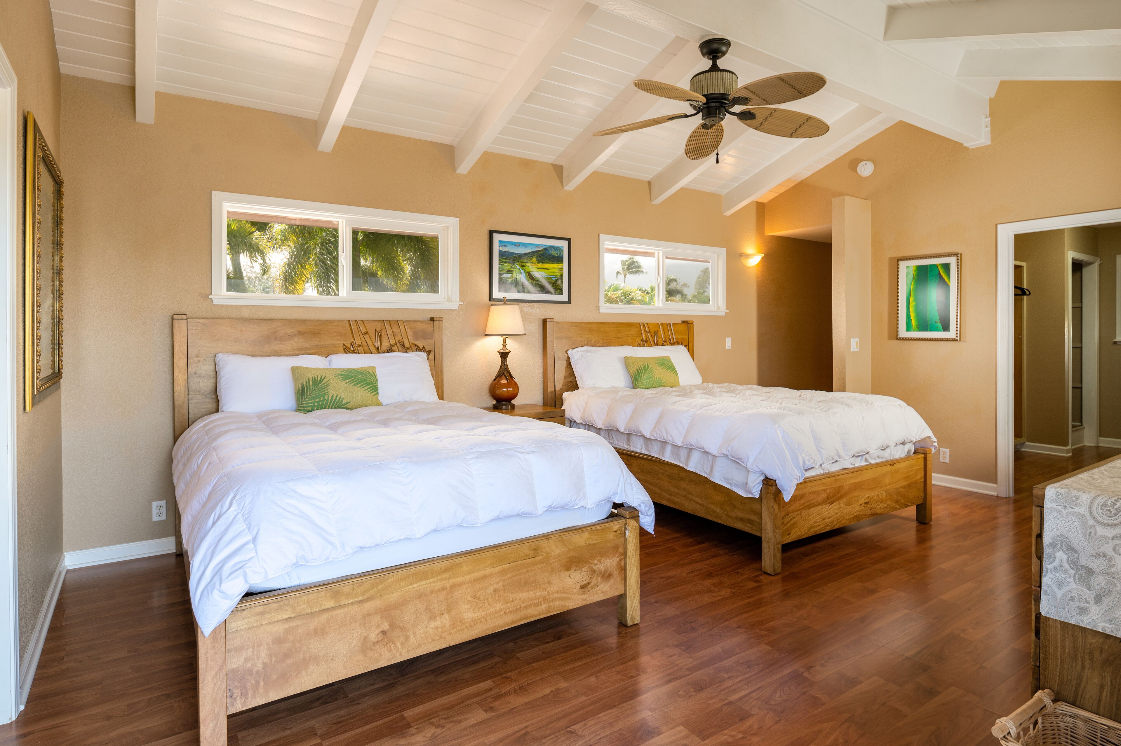 3 habitaciones, escritorio, tabla de planchar con plancha y wifi 