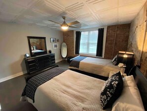 3 Schlafzimmer, Reisekinderbett, WLAN