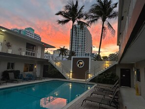 4 outdoor pools, pool umbrellas, pool loungers - The Grand Resort and Spa  (Fort Lauderdale)