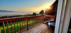 Property grounds - 125' Beachfront Bliss, Private Beach Access, Firepits, crabbing, clamming - wow! (Netarts)