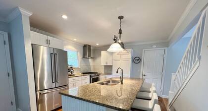 Paddle board? Beach Sunsets? Fine dining? Vineyards? This is the ideal getaway.