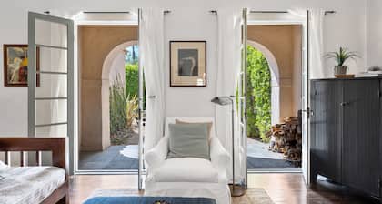 Private Spanish 4BR w/ Yard · Outdoor Dining · Central LA · Parking