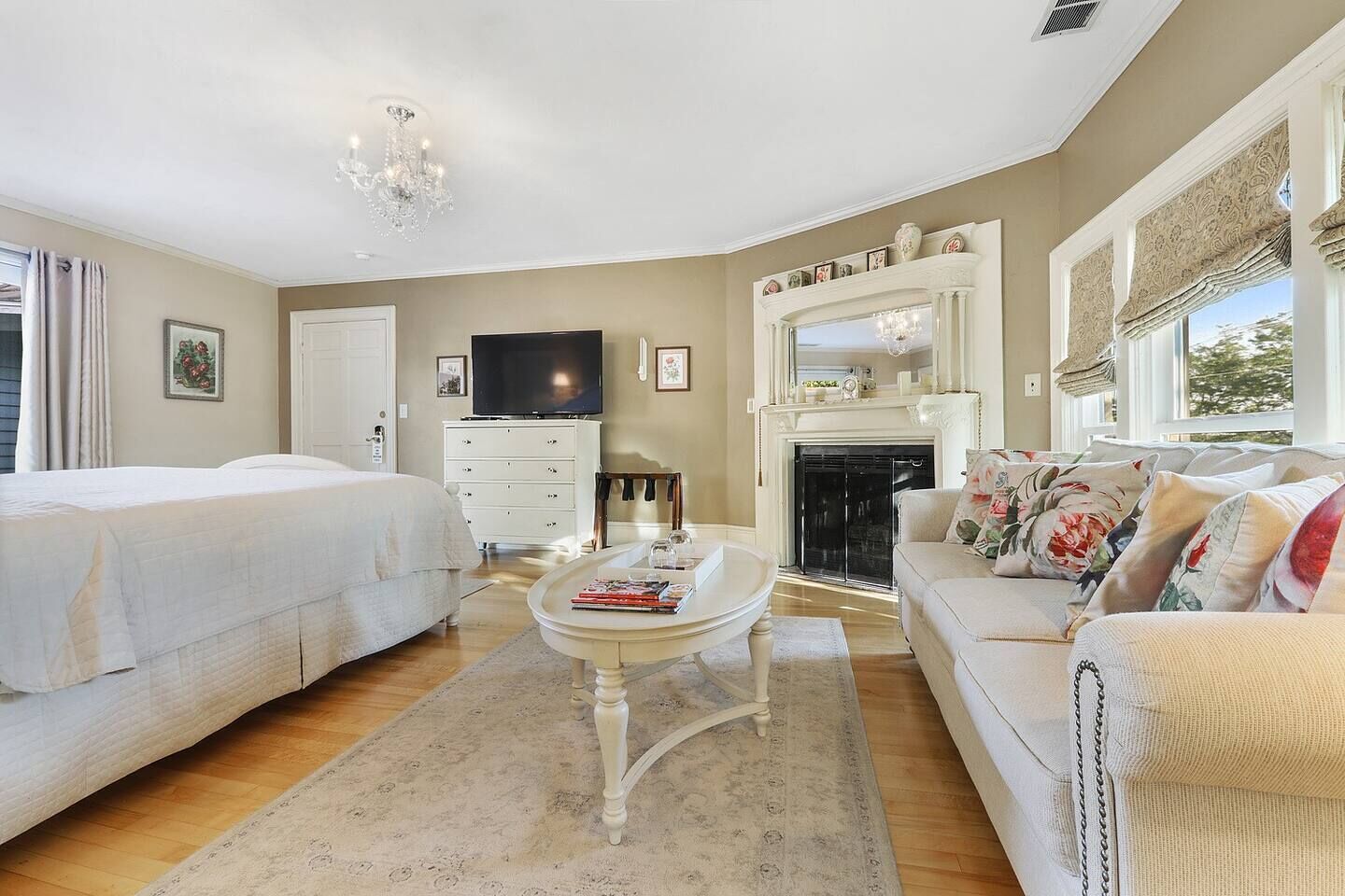 1 dormitorio, tabla de planchar con plancha, wifi y ropa de cama